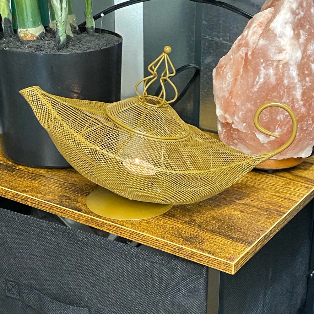 Gold Mesh Genie Lamp Candle Holder